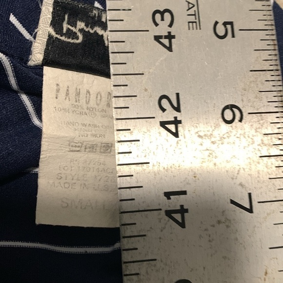 Vintage Pandora V-Neck Top - Picture 5 of 8